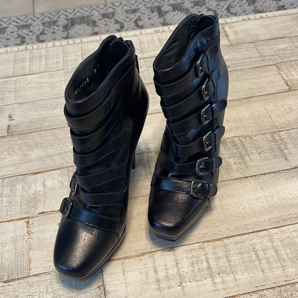 NWOT Stuart Weitzman Stiletto Boots - Picture 2 of 7
